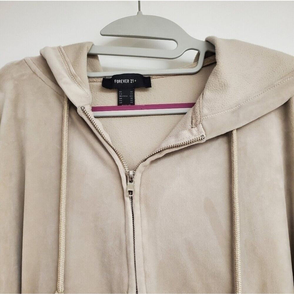Women's Forever 21 Beige Cropped Velour Zip Hoodie Sweatshirt | Size 1X - Picture 4 of 7